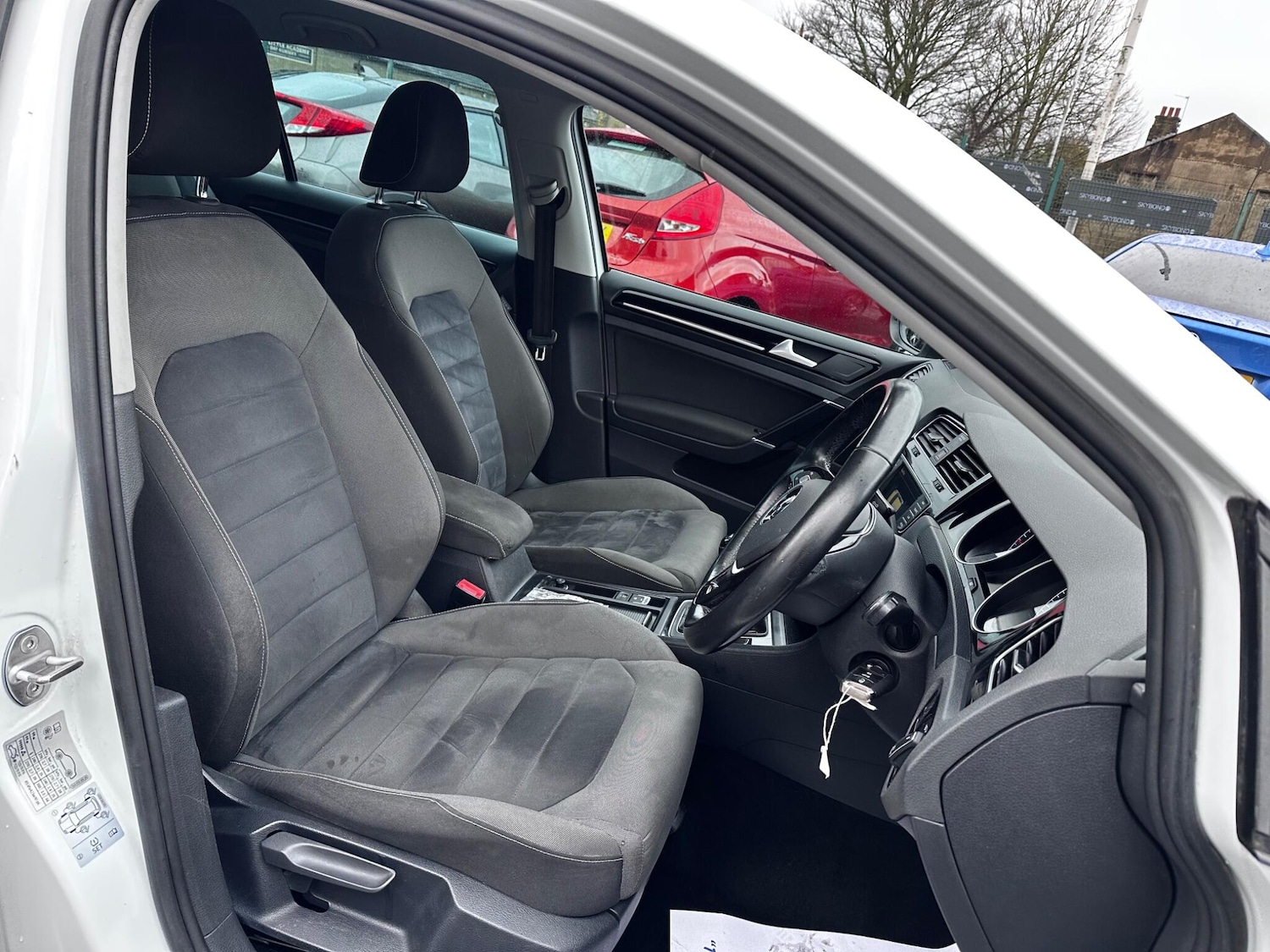 Used Volkswagen Golf 2015 for sale - 77738117: Photo 17