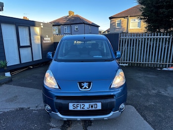 Used Peugeot Partner Tepee 2012 for sale - 76899671: Photo