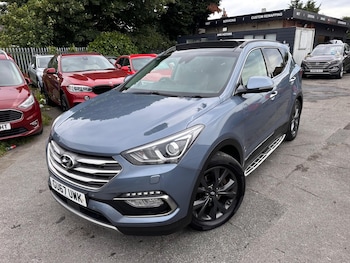 Used Hyundai Santa Fe 2017 for sale - 79107423: Photo