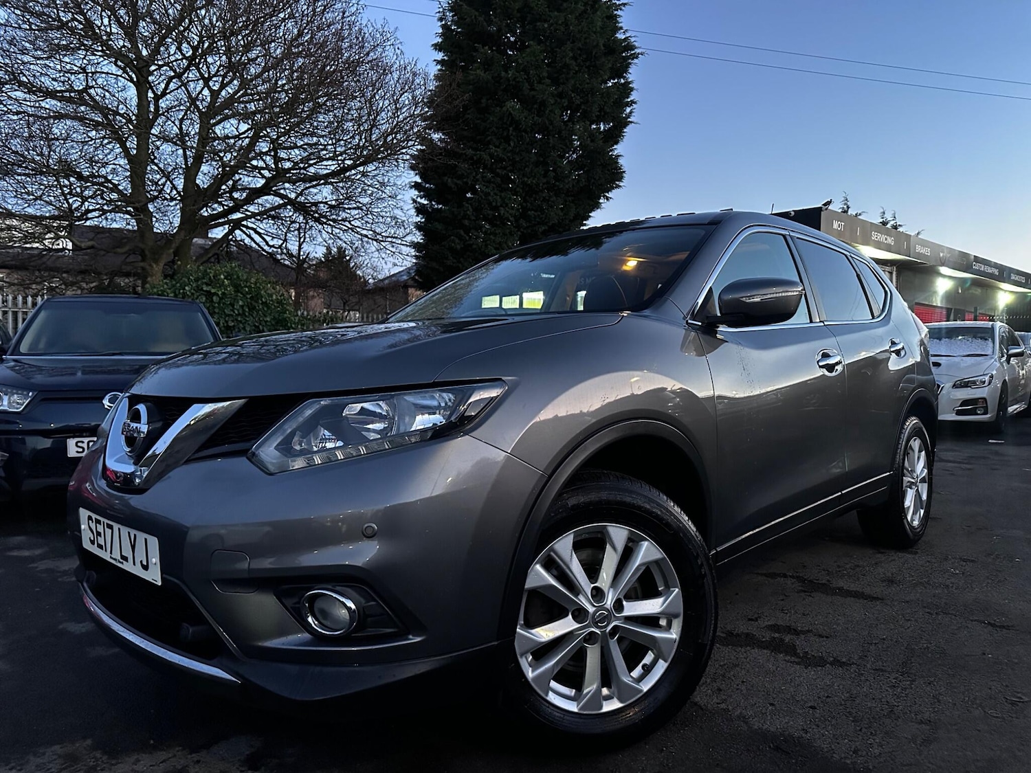 Used Nissan X-Trail 2017 for sale - 76620530: Photo 2