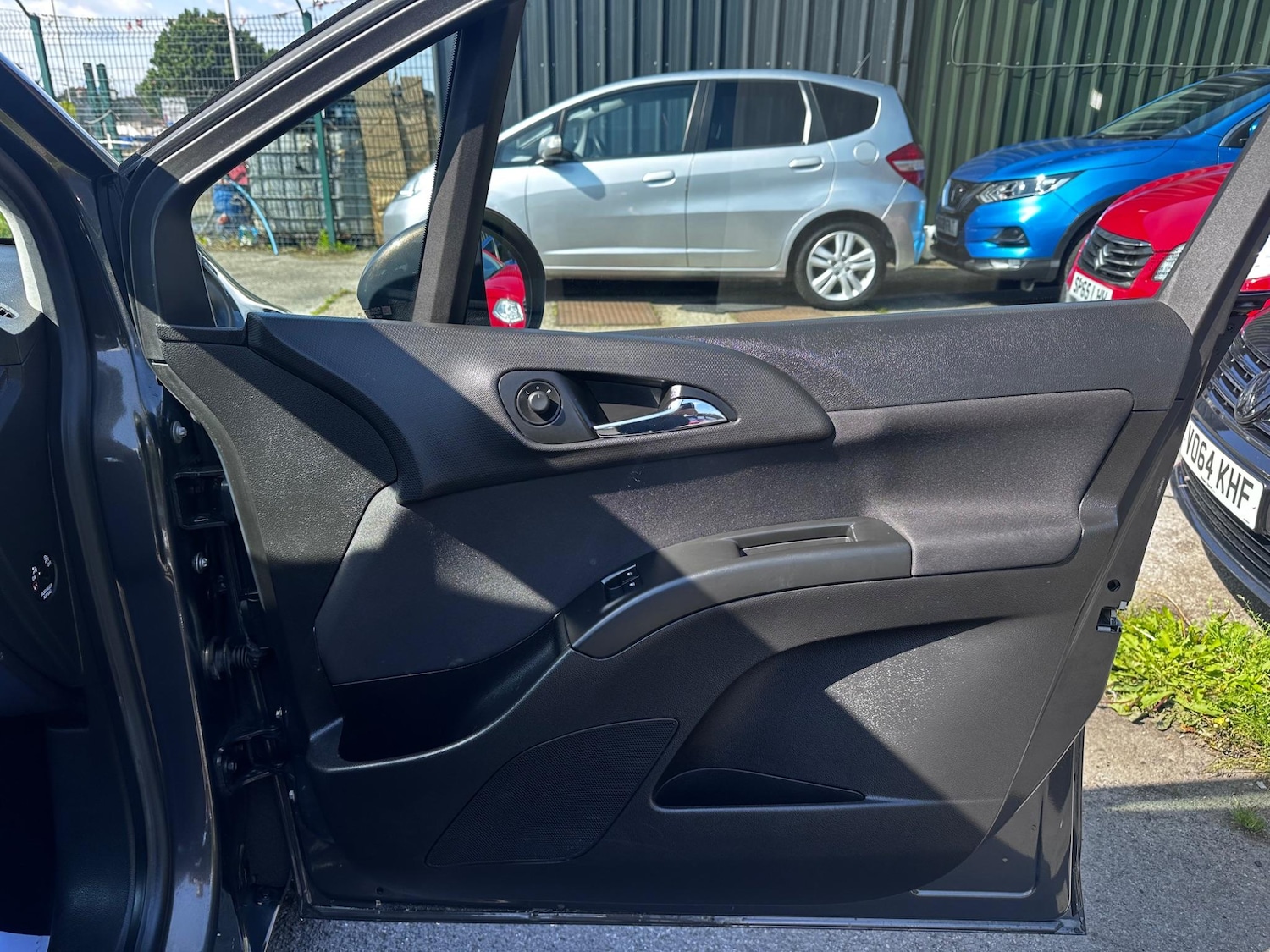 Used Vauxhall Meriva 2016 for sale - 77120861: Photo 14