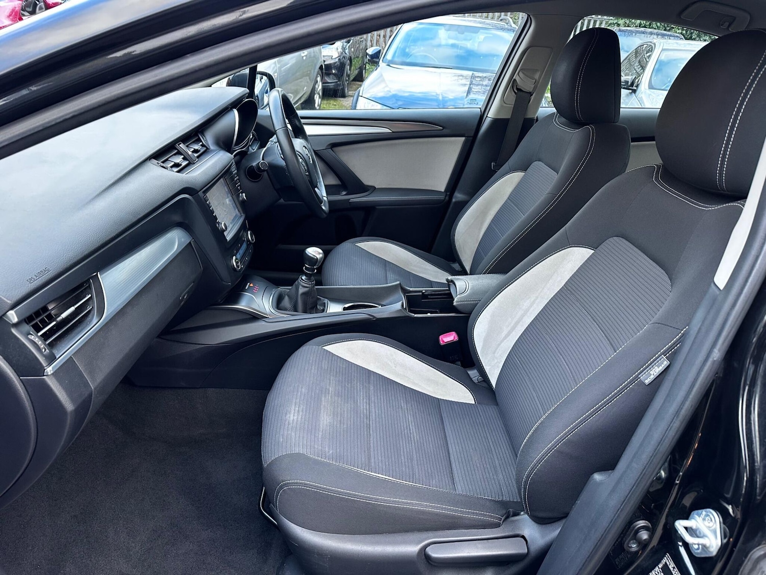 Used Toyota Avensis 2018 for sale - 78046709: Photo 24