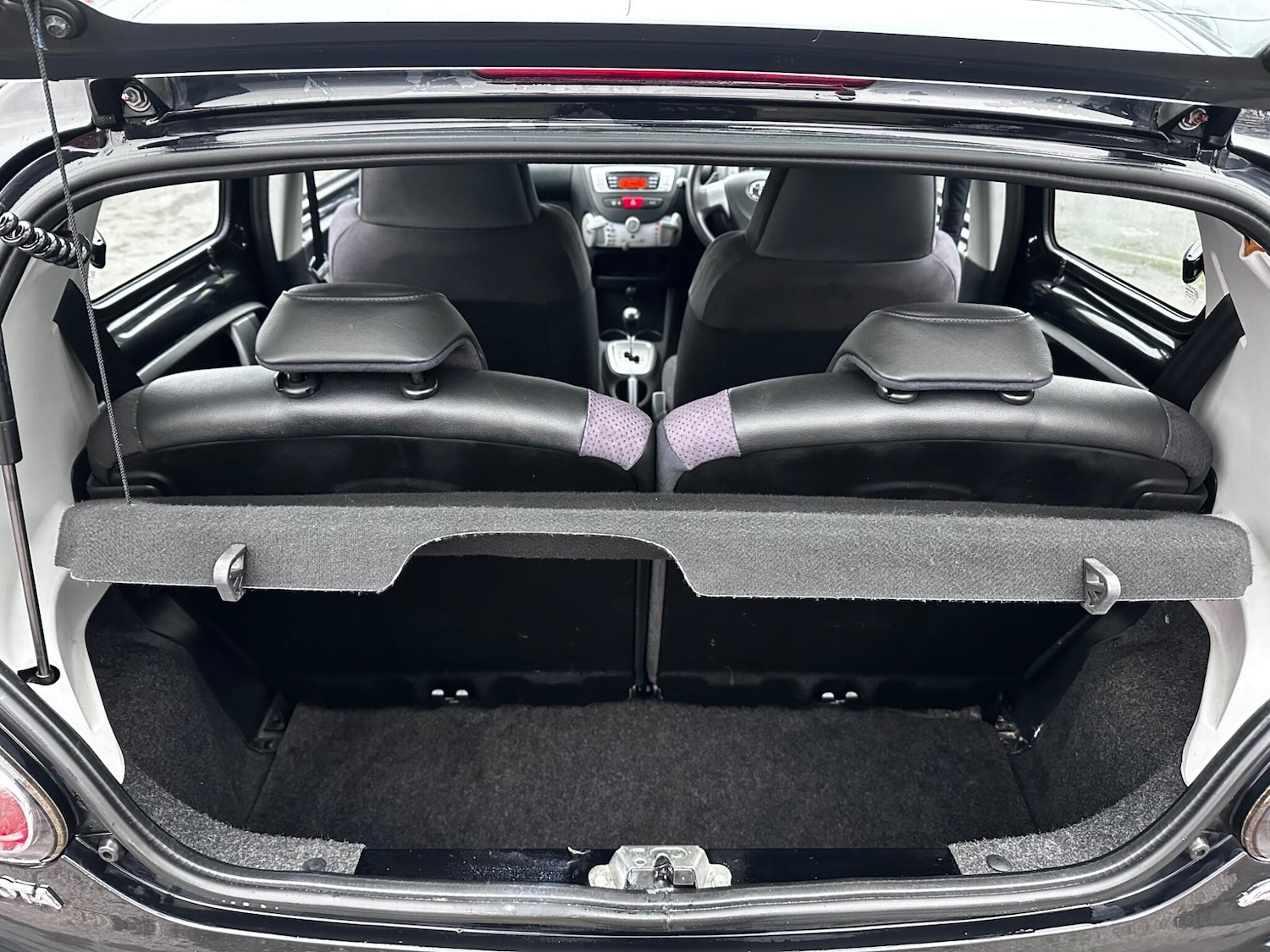 Used Toyota AYGO 2012 for sale - 77456172: Photo 10