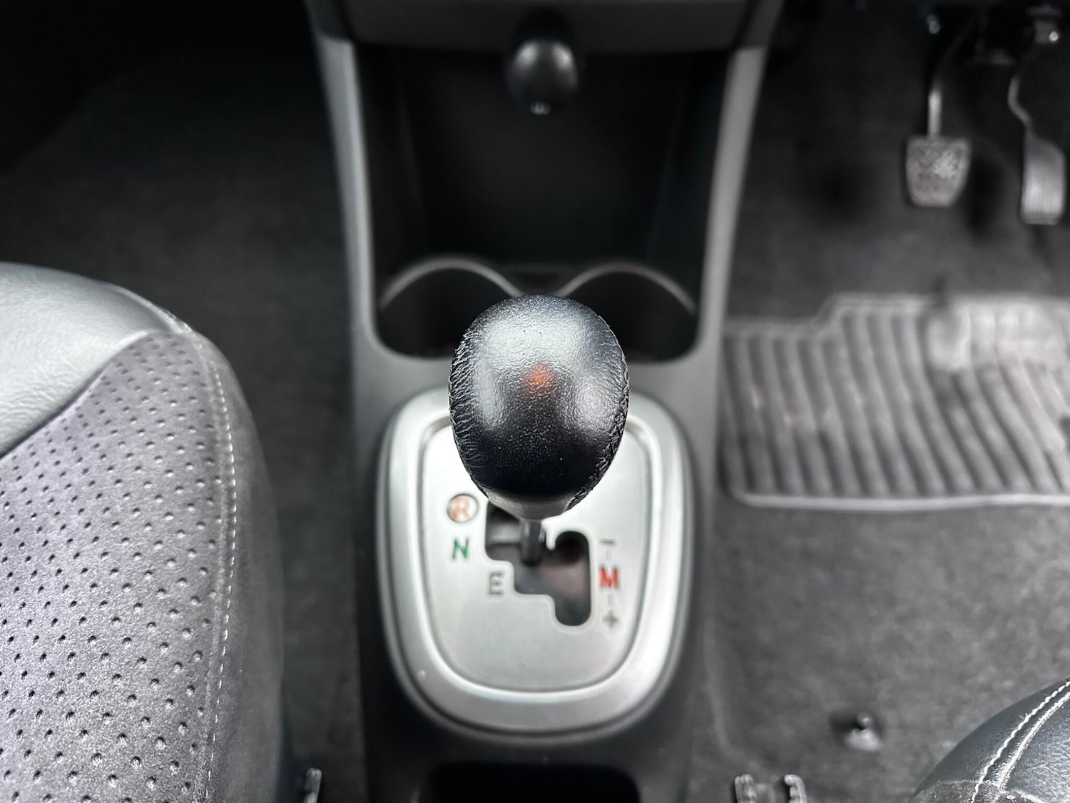 Used Toyota AYGO 2012 for sale - 77456172: Photo 26