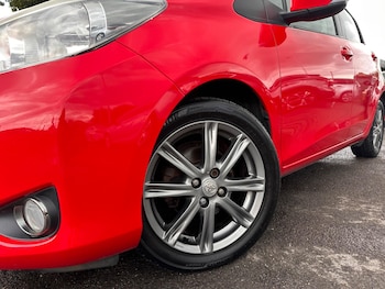 Used Toyota Yaris 2012 for sale - 79388597: Photo