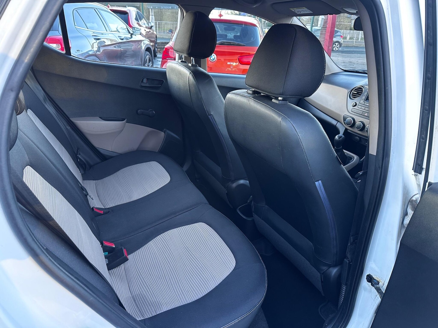 Used Hyundai i10 2014 for sale - 76620019: Photo 16