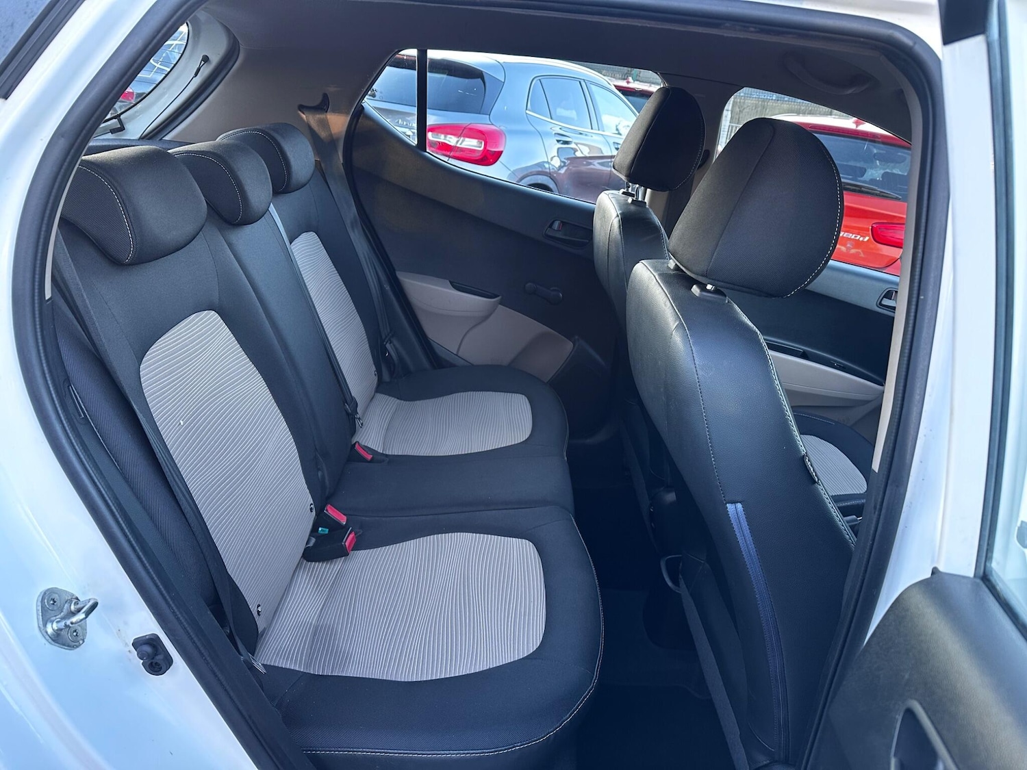 Used Hyundai i10 2014 for sale - 76620019: Photo 17