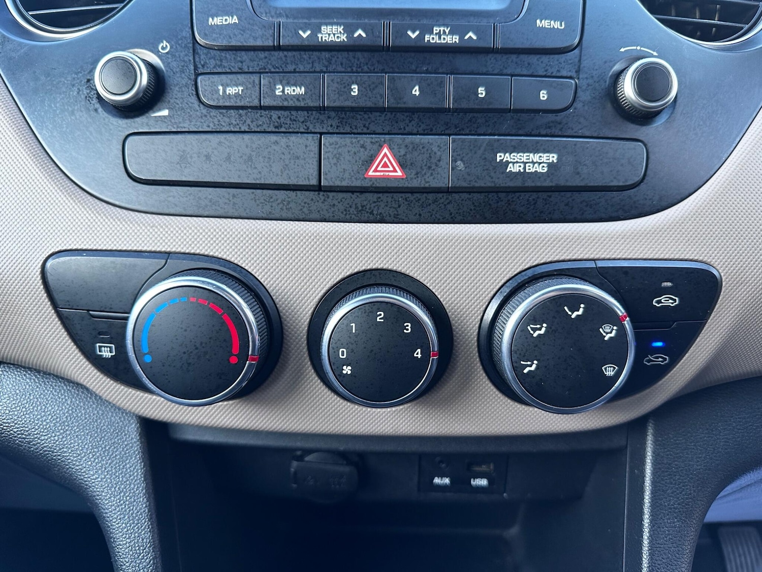 Used Hyundai i10 2014 for sale - 76620019: Photo 27