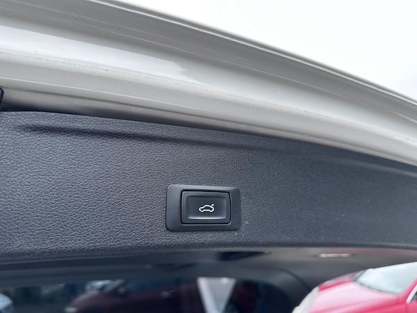 Used Audi A4 Avant 2017 for sale - 75166890: Photo 13