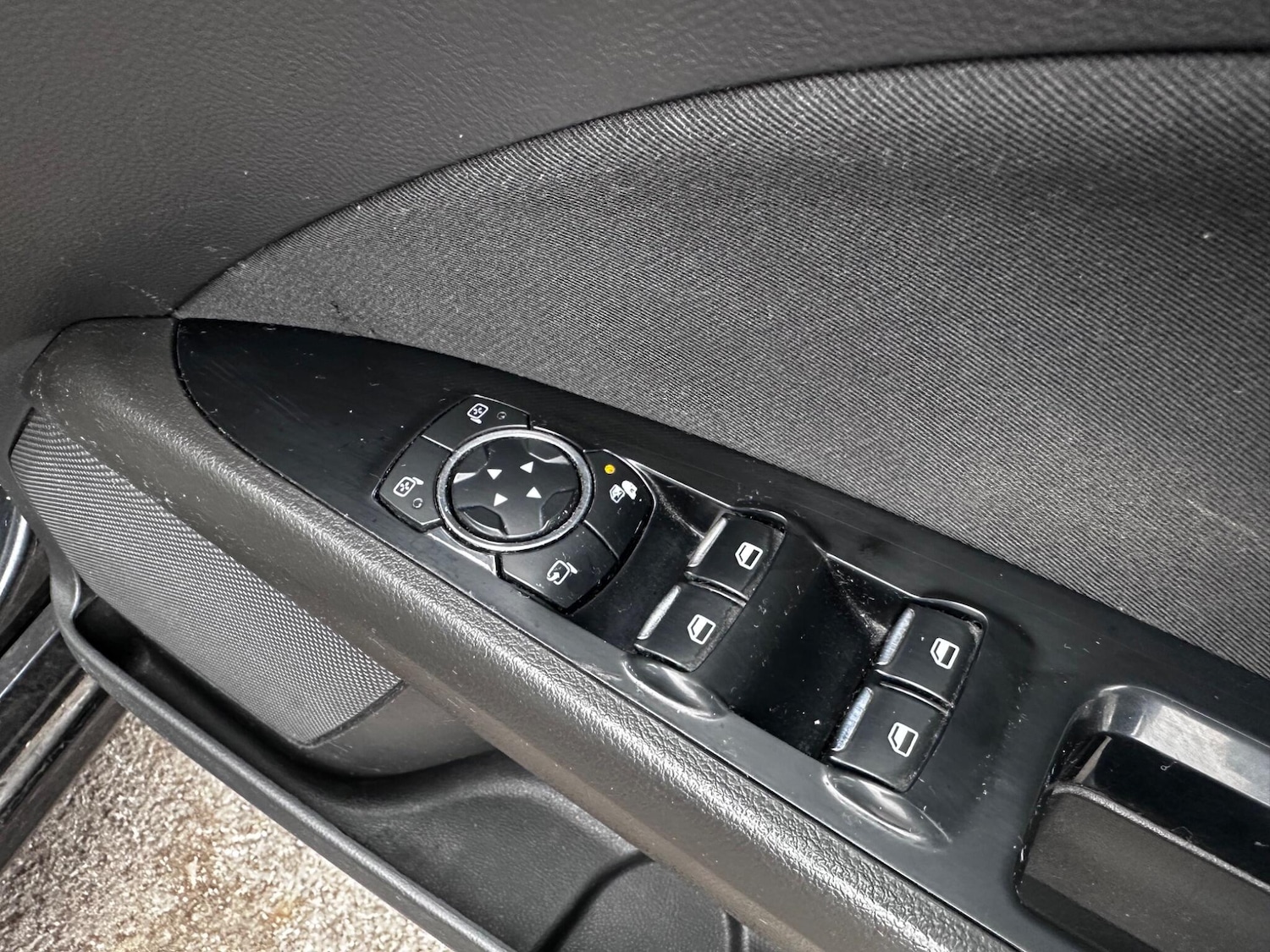 Used Ford Mondeo 2015 for sale - 77808317: Photo 13