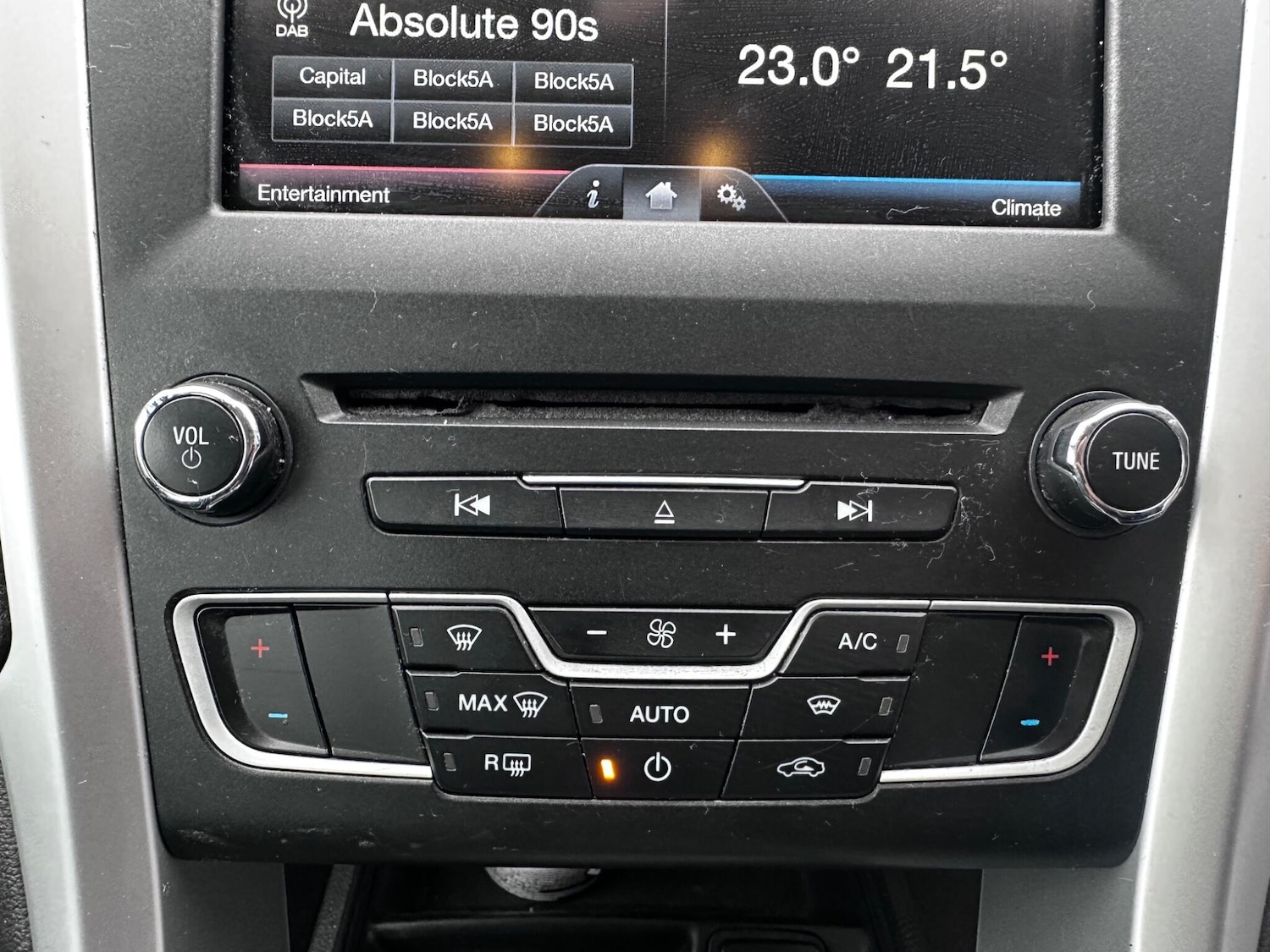 Used Ford Mondeo 2015 for sale - 77808317: Photo 29