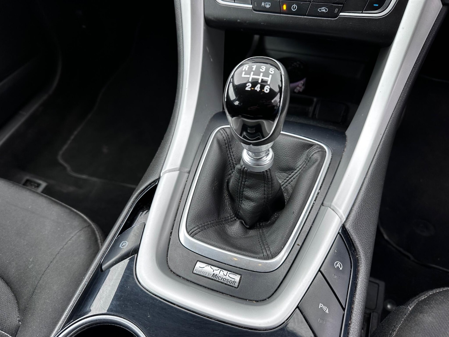 Used Ford Mondeo 2015 for sale - 77808317: Photo 32