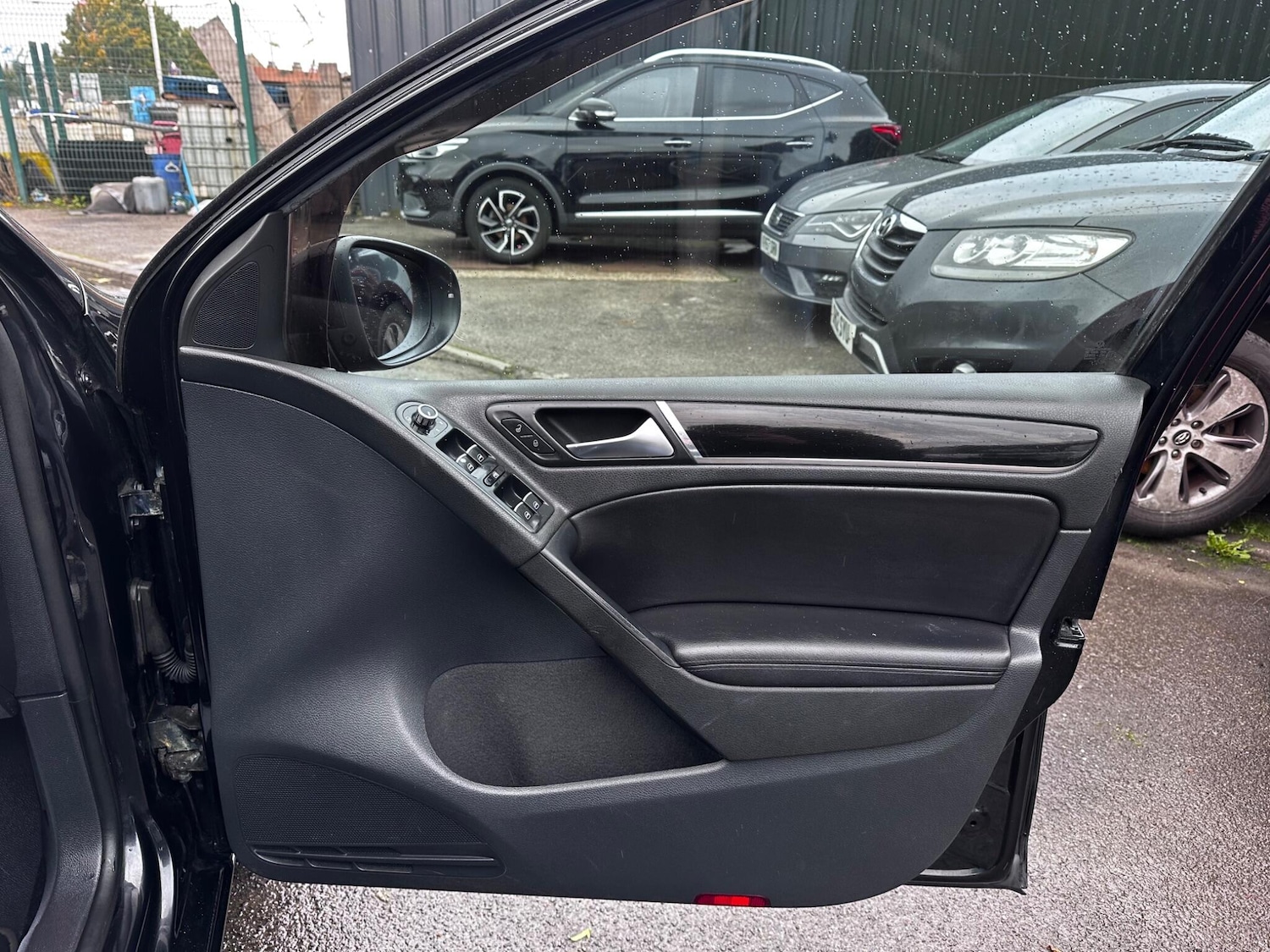 Used Volkswagen Golf 2010 for sale - 76175272: Photo 17