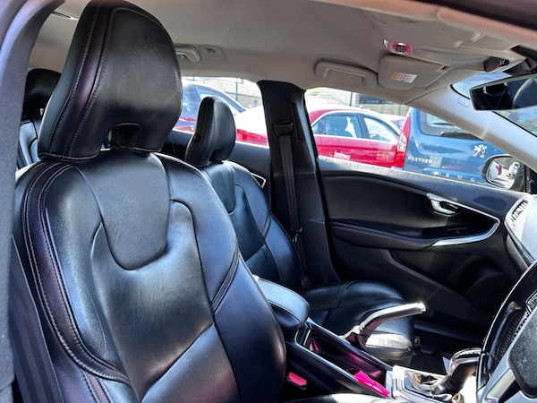 Used Volvo V40 Cross Country 2014 for sale - 75601351: Photo 15