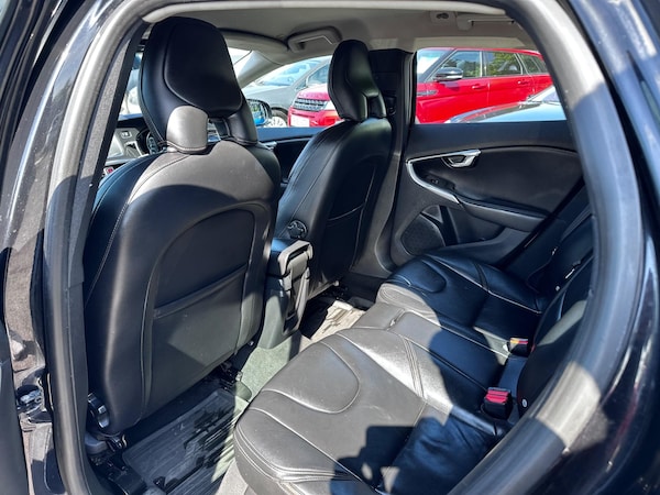 Used Volvo V40 Cross Country 2014 for sale - 75601351: Photo 18