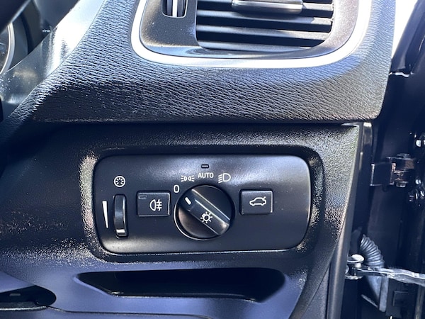 Used Volvo V40 Cross Country 2014 for sale - 75601351: Photo 27