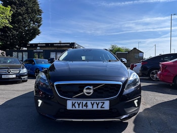 Used Volvo V40 Cross Country 2014 for sale - 75601351: Photo