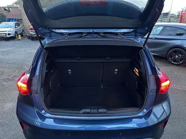 Used Ford Focus 2020 for sale - 76085014: Photo 11