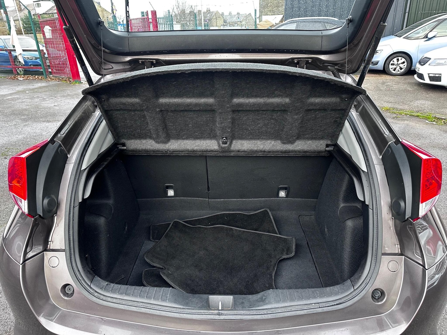 Used Honda Civic 2013 for sale - 76728702: Photo 8