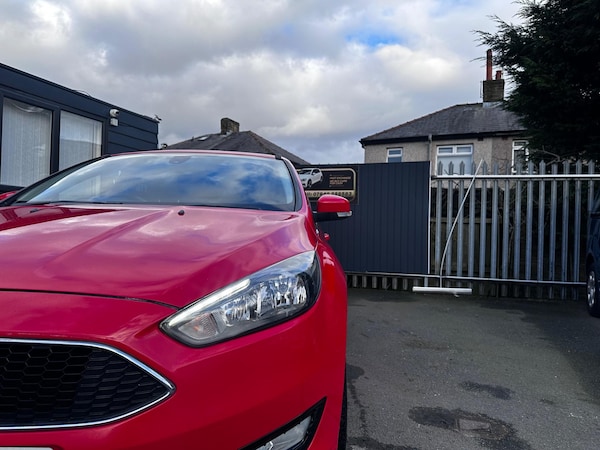 Used Ford Focus 2015 for sale - 76020661: Photo 4
