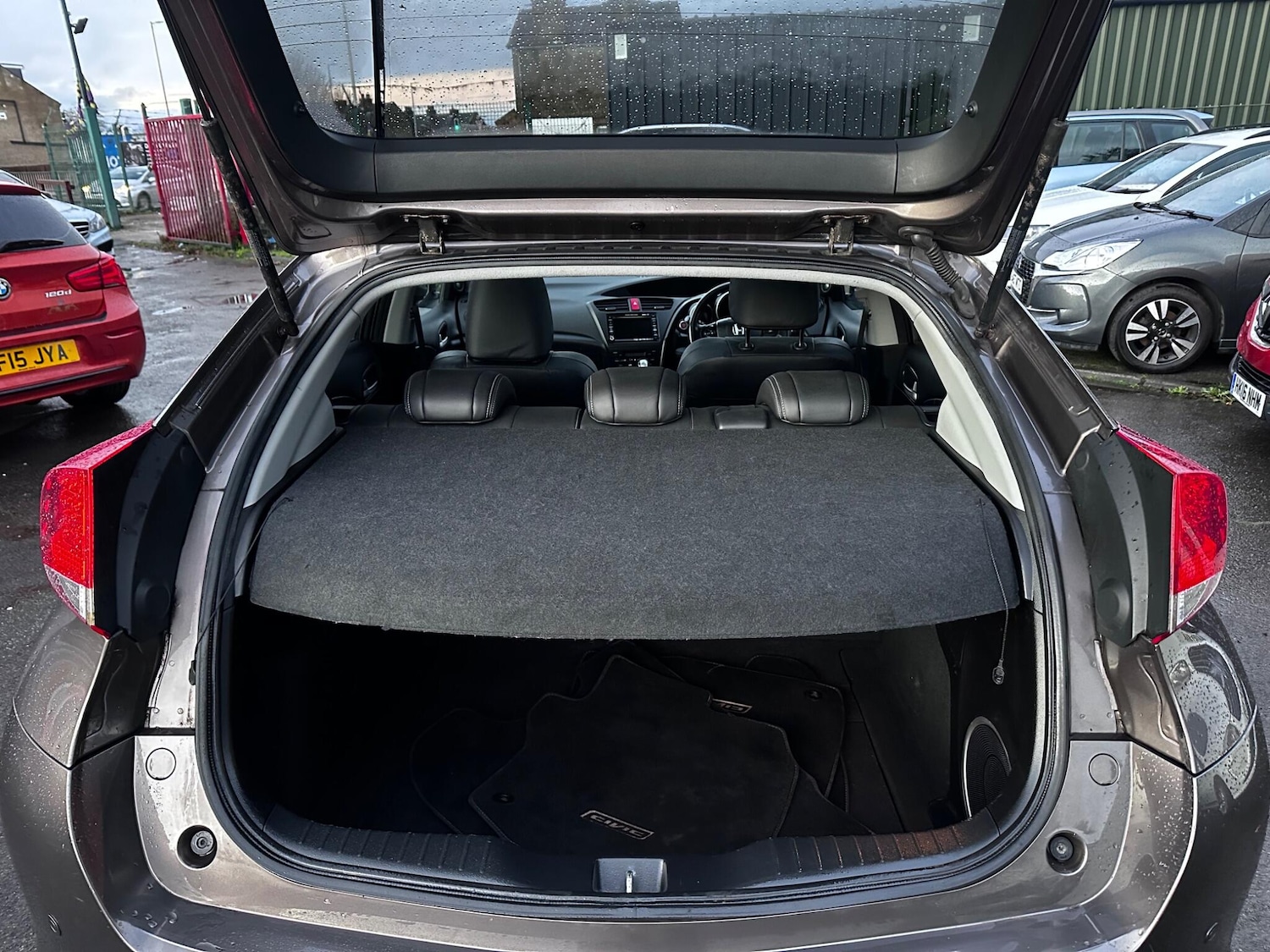 Used Honda Civic 2012 for sale - 76620320: Photo 10