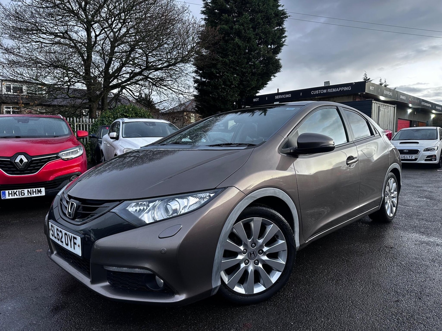 Used Honda Civic 2012 for sale - 76620320: Photo 2