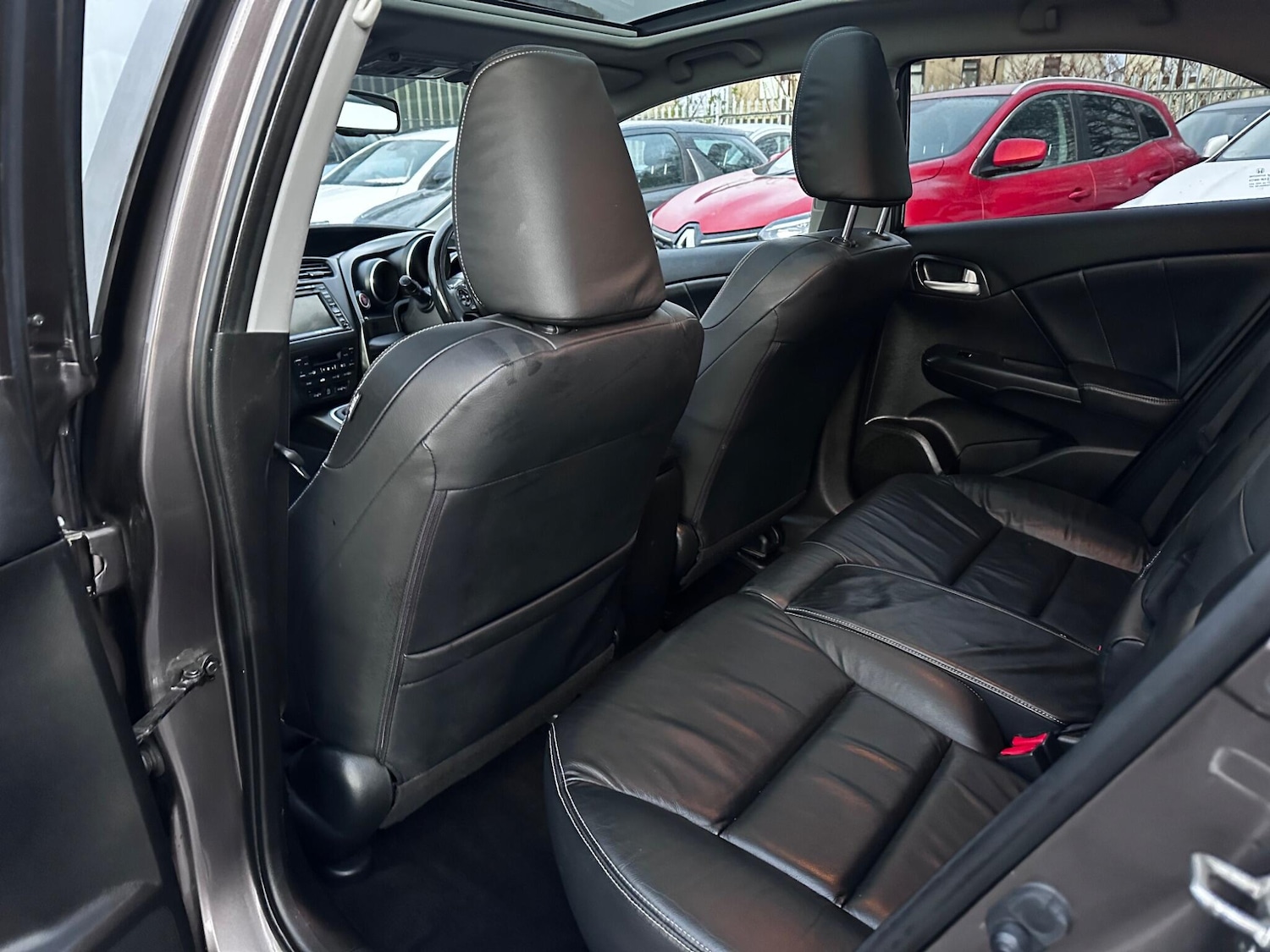 Used Honda Civic 2012 for sale - 76620320: Photo 22