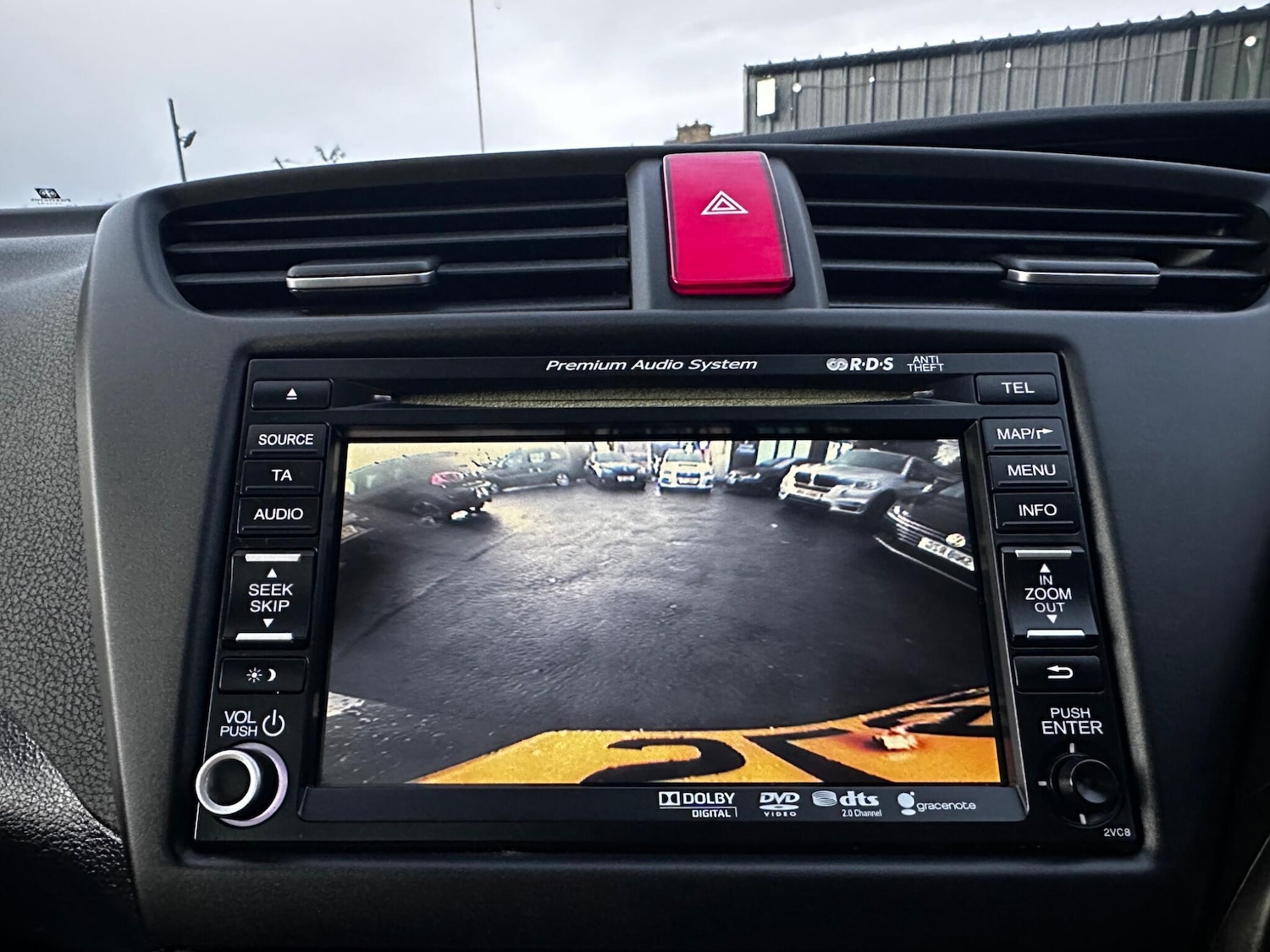 Used Honda Civic 2012 for sale - 76620320: Photo 32