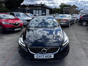 Used Volvo V40 2017 for sale - 75768829: Photo