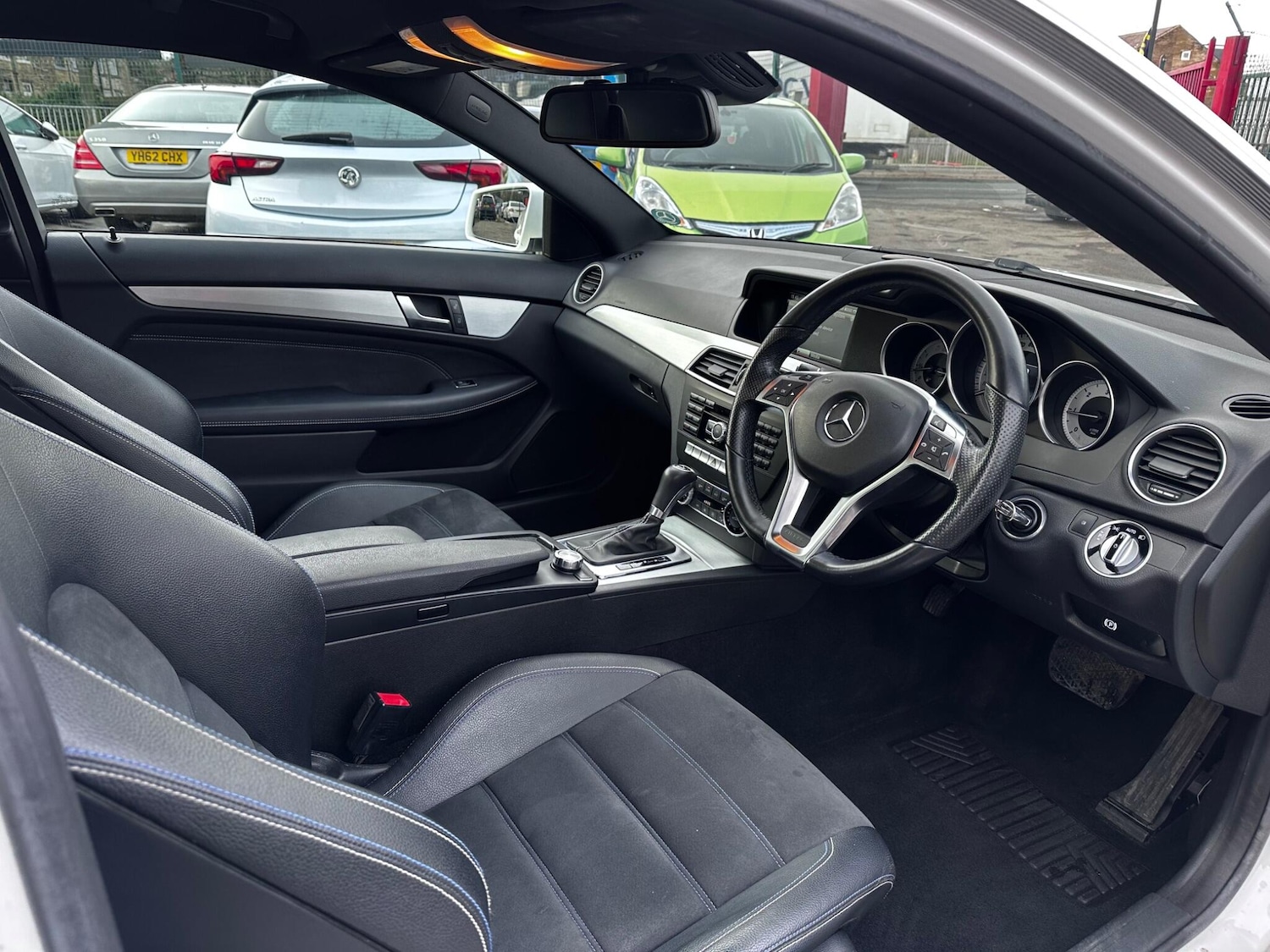 Used Mercedes-Benz C Class 2015 for sale - 77559094: Photo 16