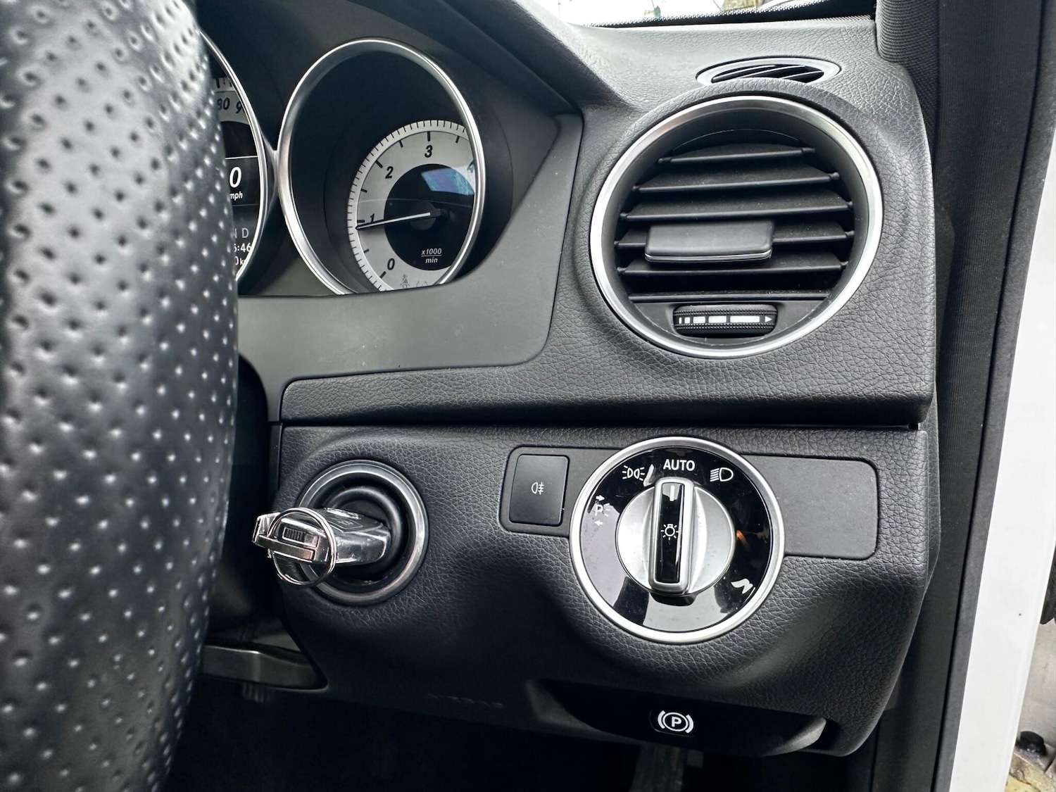 Used Mercedes-Benz C Class 2015 for sale - 77559094: Photo 26