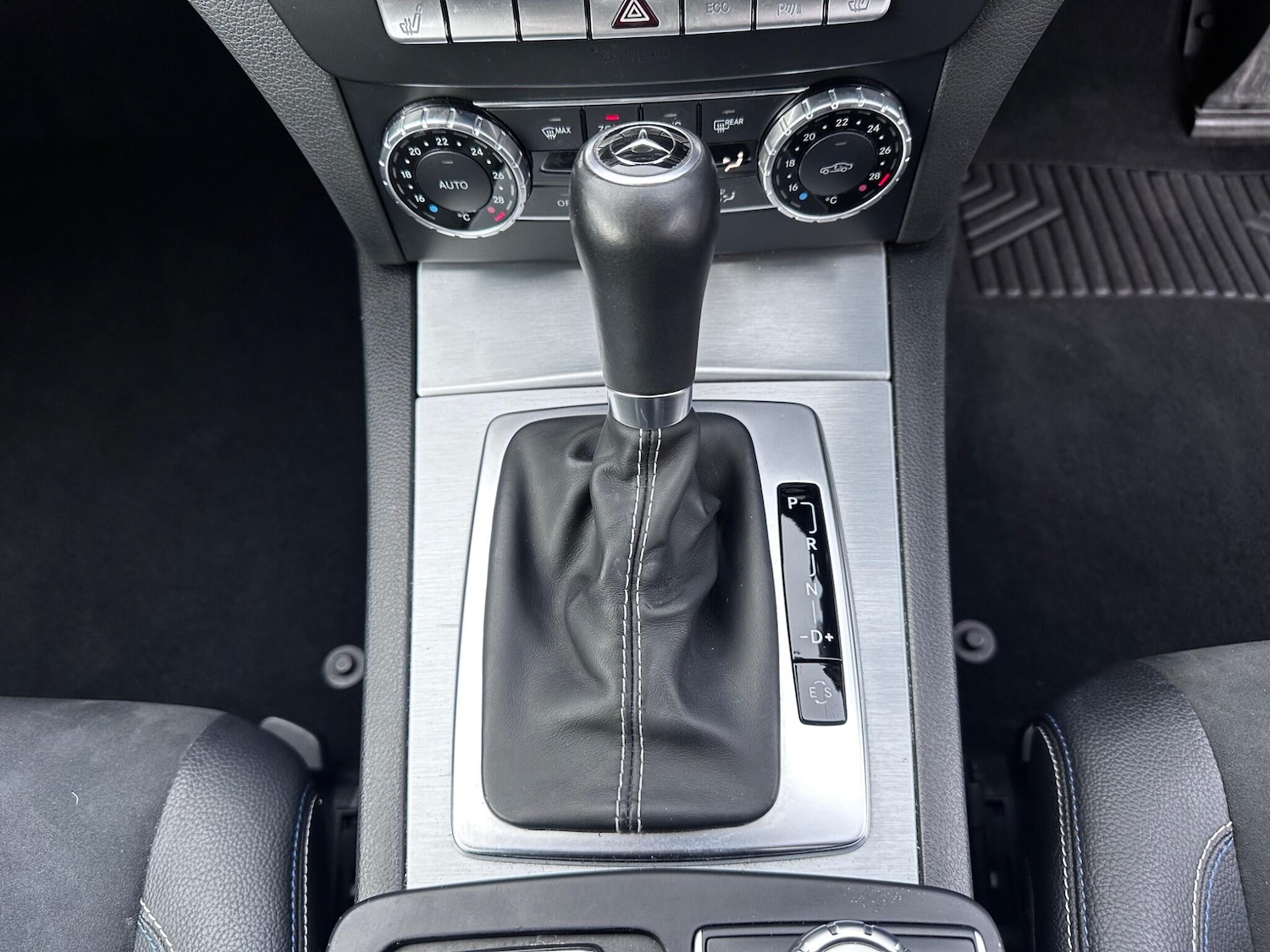 Used Mercedes-Benz C Class 2015 for sale - 77559094: Photo 34