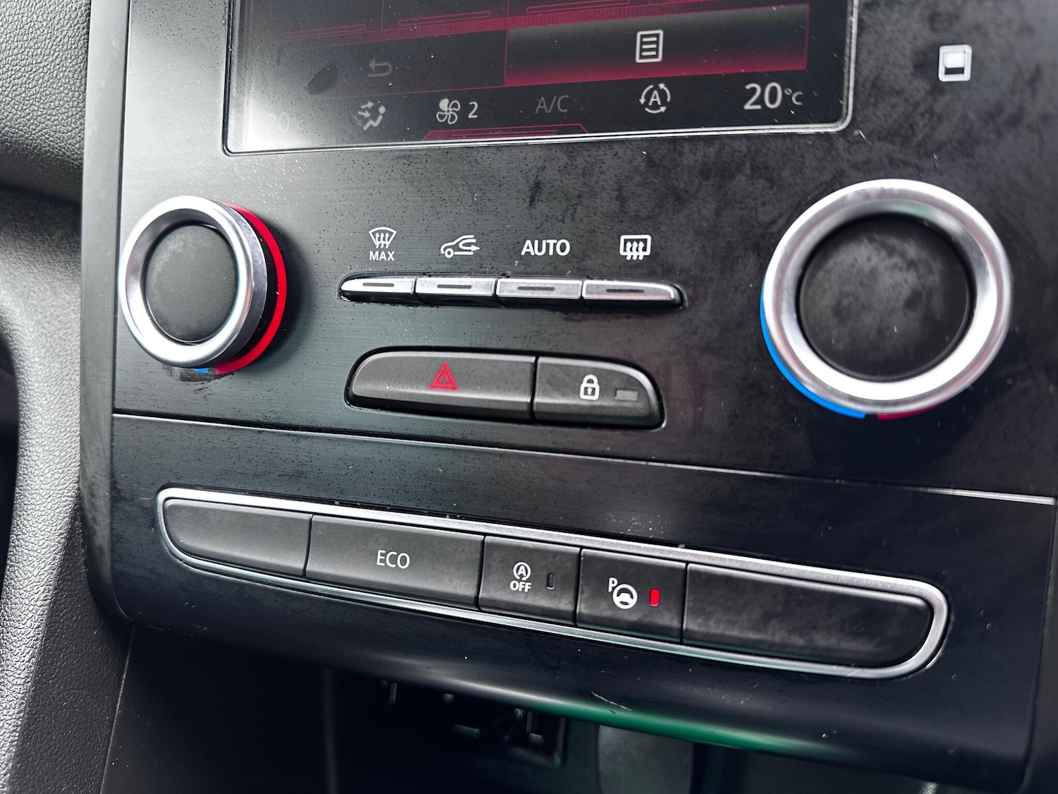 Used Renault Megane 2017 for sale - 77054138: Photo 30