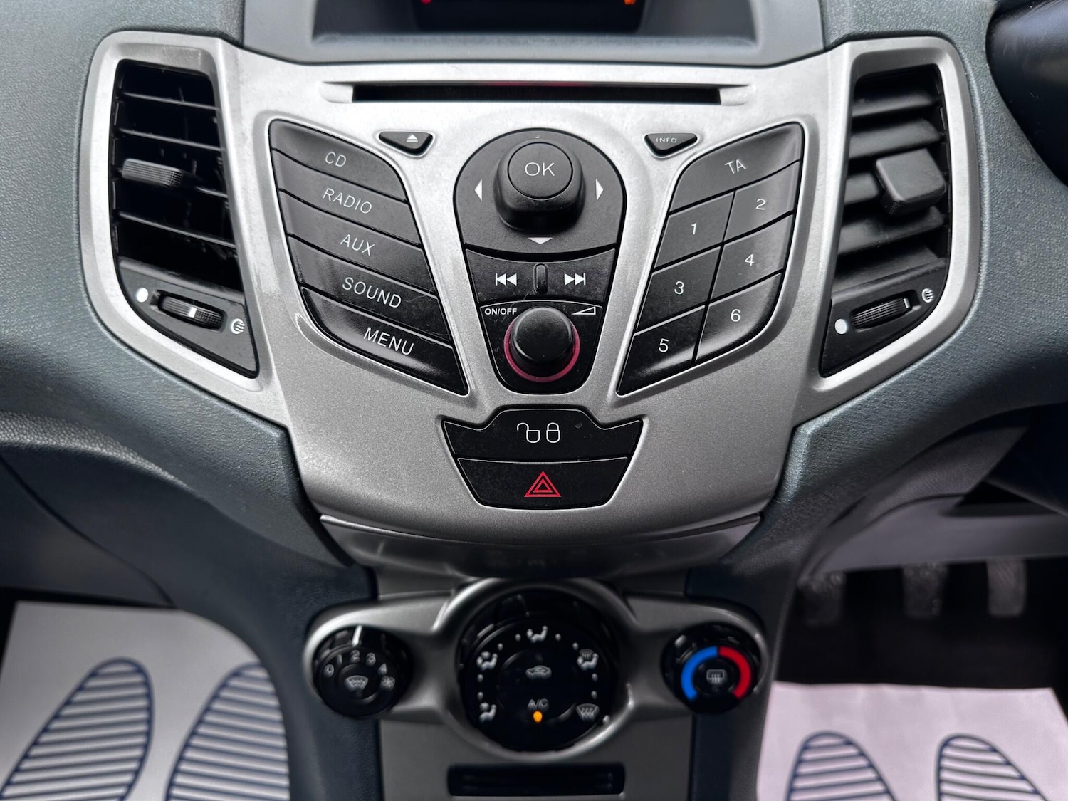 Used Ford Fiesta 2009 for sale - 76689308: Photo 22