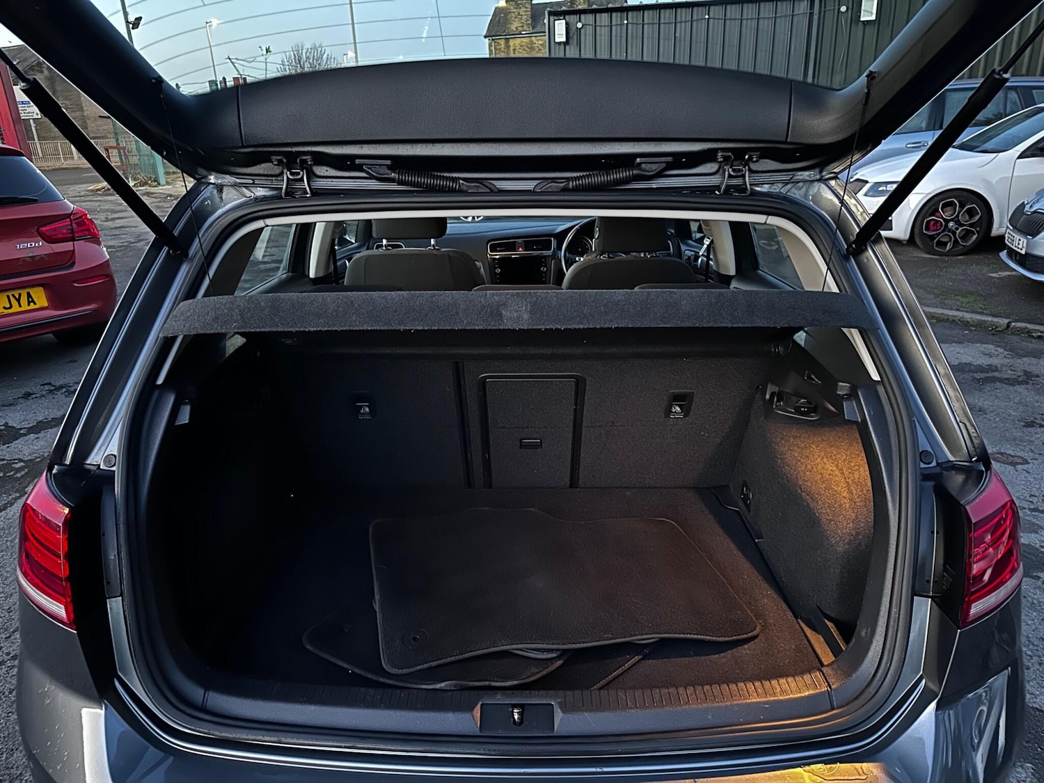 Used Volkswagen Golf for sale - 76701712: Photo 9