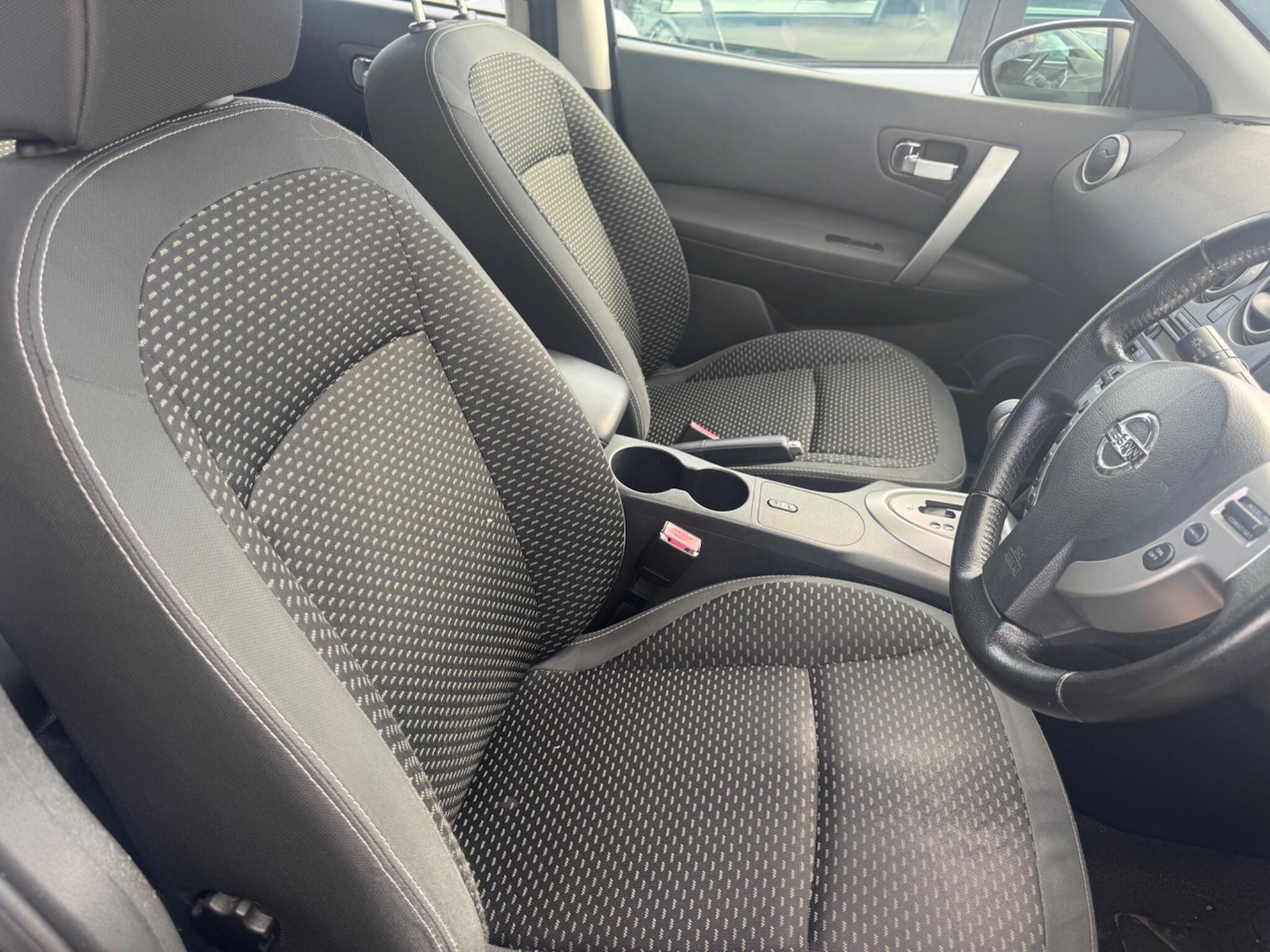 Used Nissan Qashqai 2009 for sale - 77882322: Photo 15