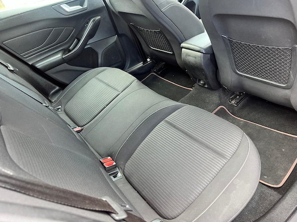 Used Ford Focus 2018 for sale - 74850397: Photo 15