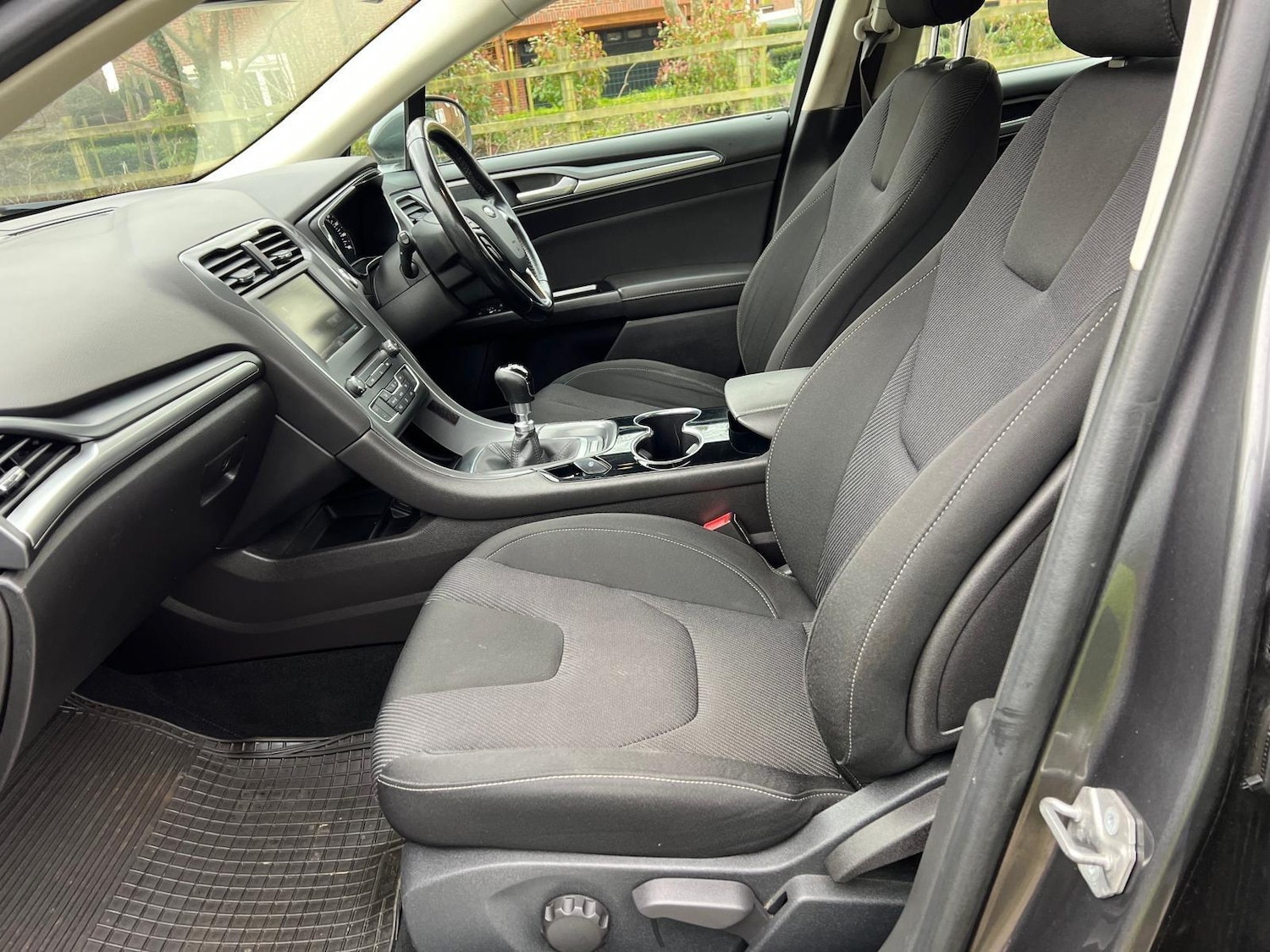 Used Ford Mondeo 2015 for sale - 77710479: Photo 17