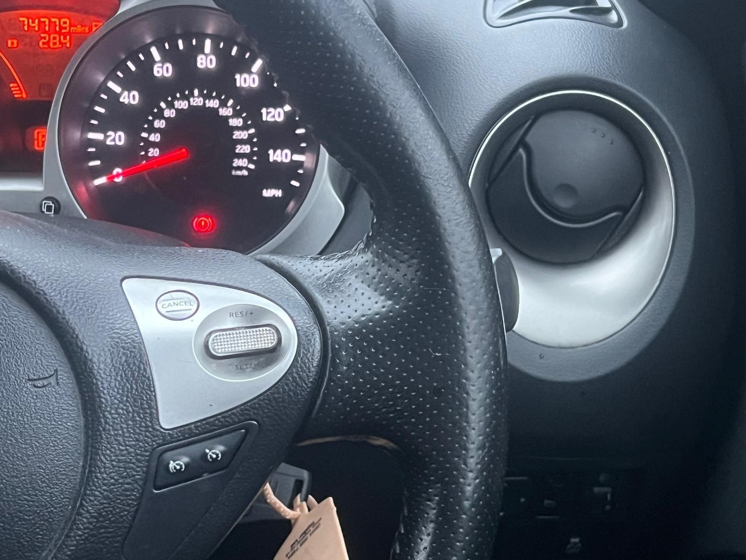 Used Nissan Juke 2013 for sale - 77163130: Photo 15