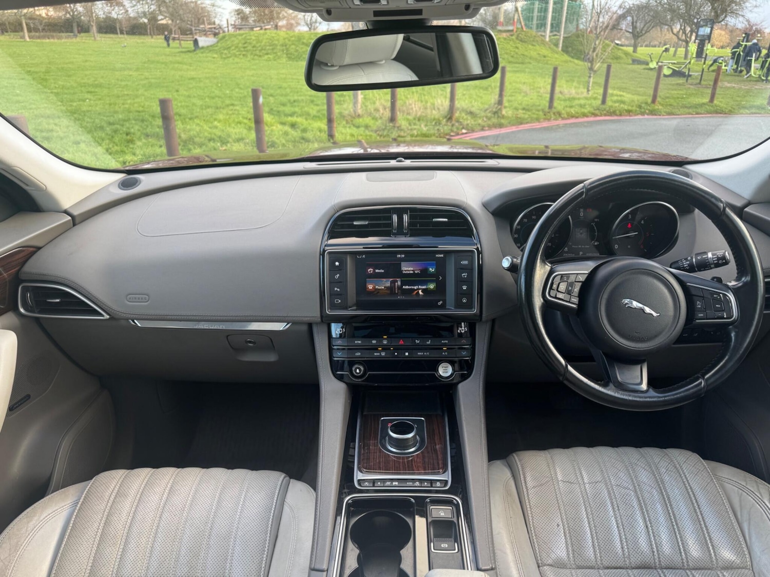 Used Jaguar F-Pace for sale - 77268105: Photo 40