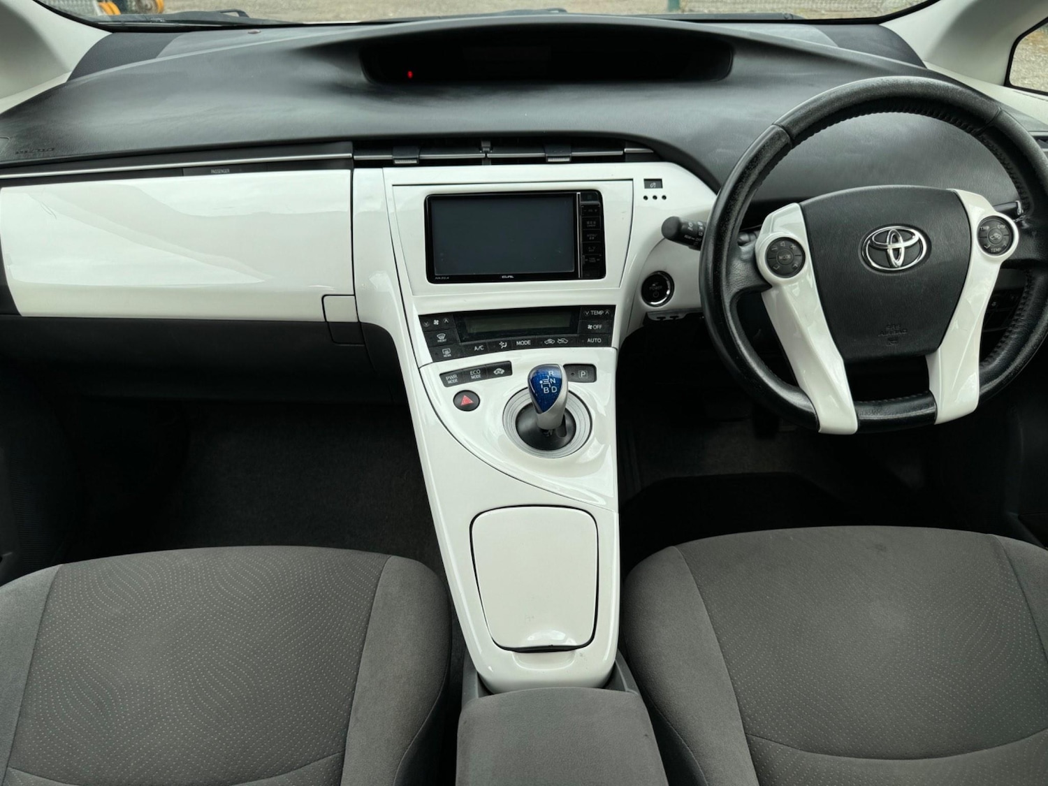 Used Toyota Prius 2023 for sale - 76440666: Photo 16