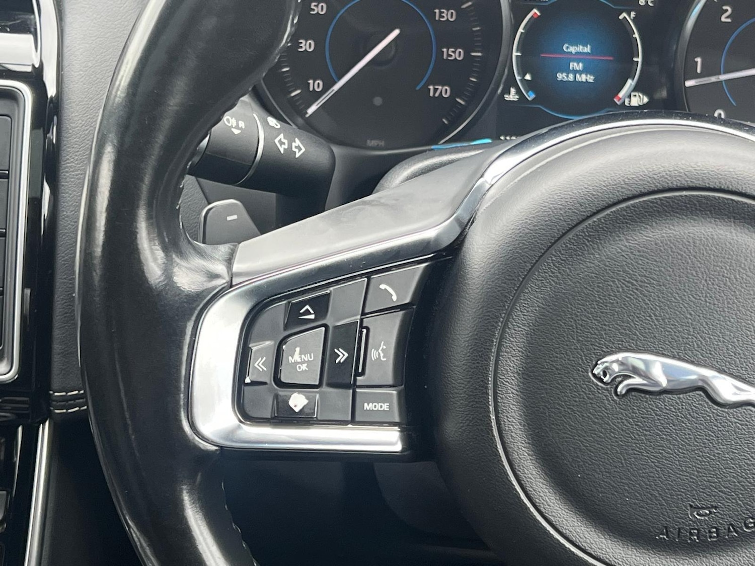 Used Jaguar XE 2016 for sale - 77411126: Photo 40