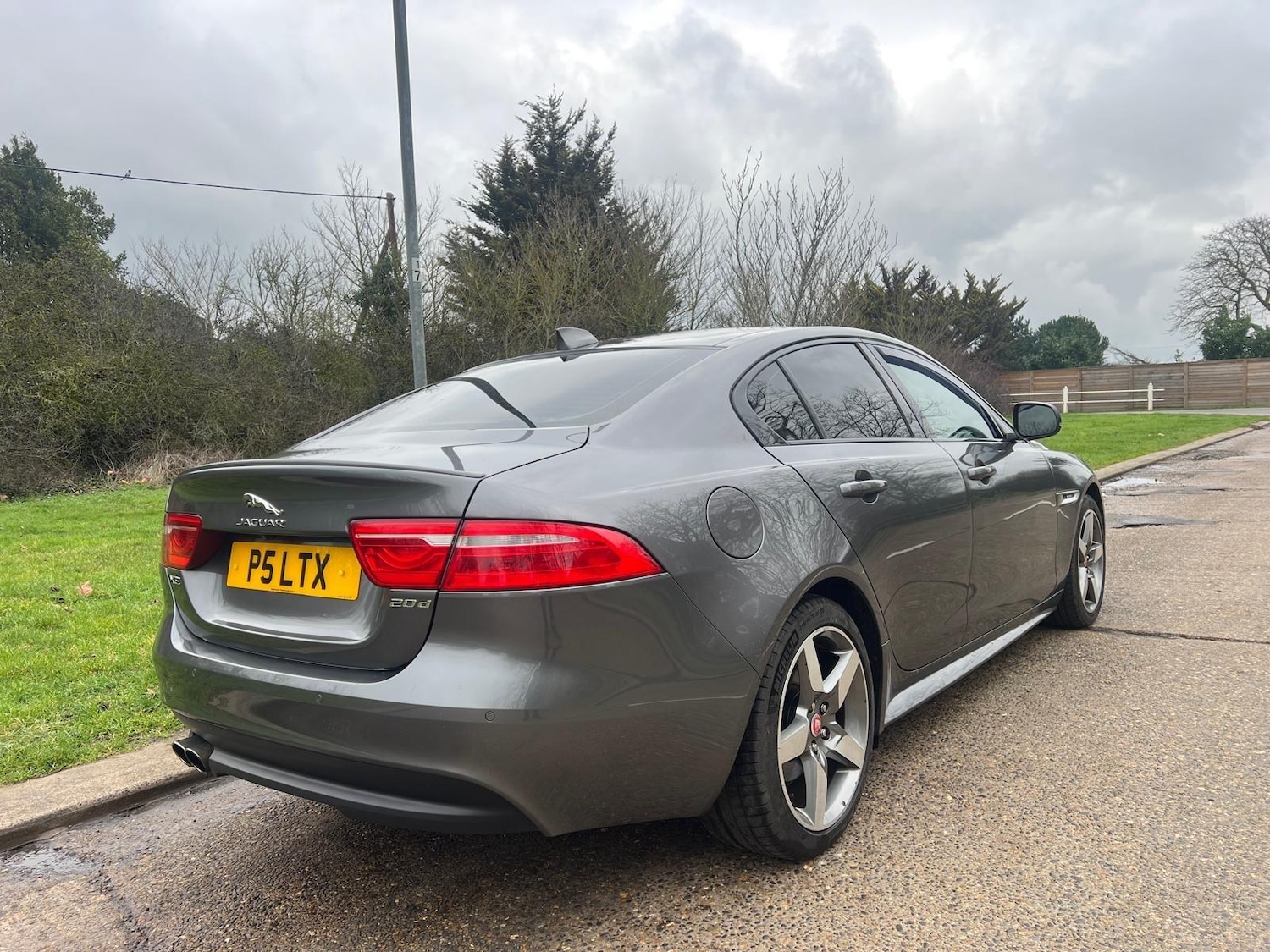 Used Jaguar XE 2016 for sale - 77411126: Photo 6