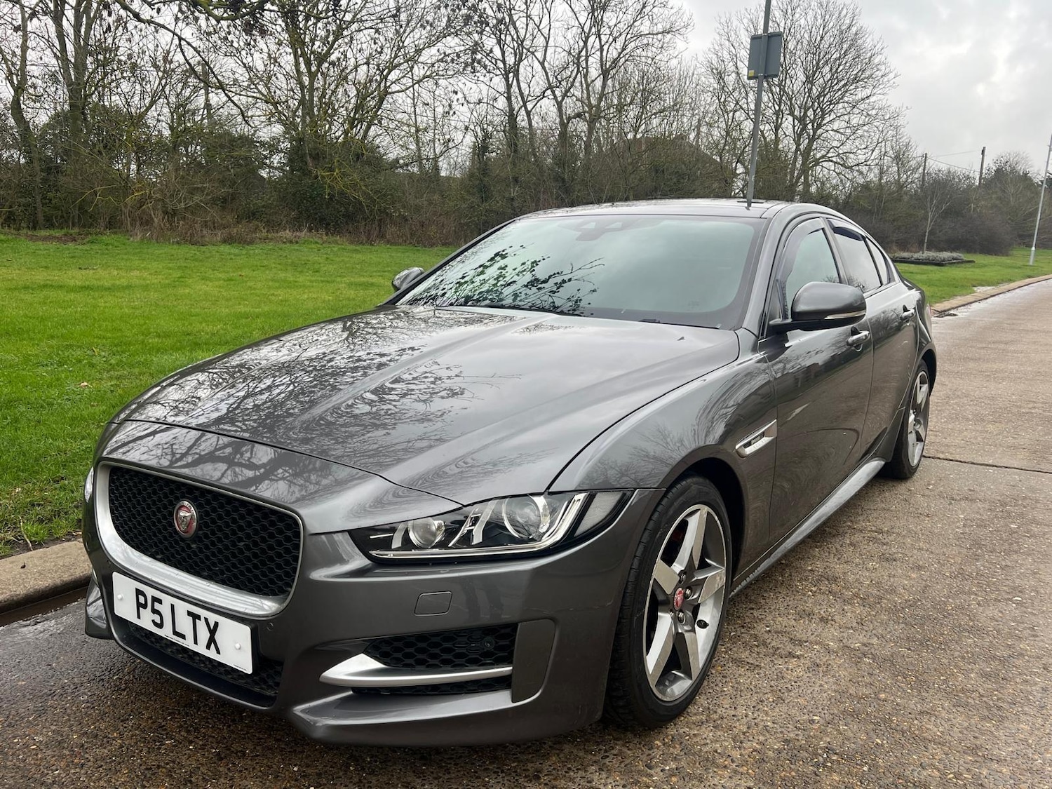 Used Jaguar XE 2016 for sale - 77411126: Photo 7