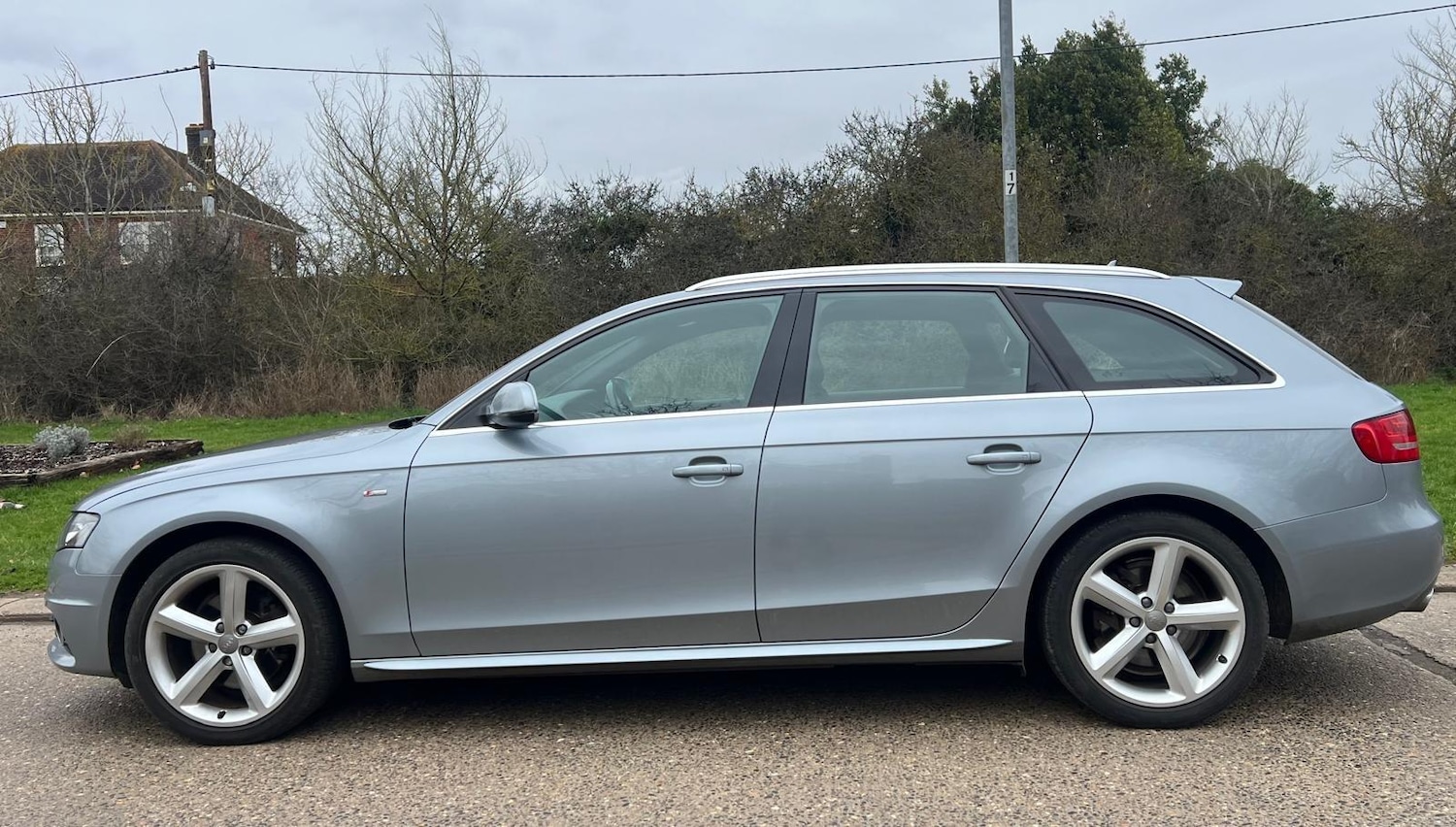 Used Audi A4 Avant 2010 for sale - 77598449: Photo 11