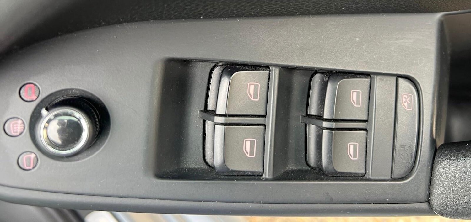 Used Audi A4 Avant 2010 for sale - 77598449: Photo 43