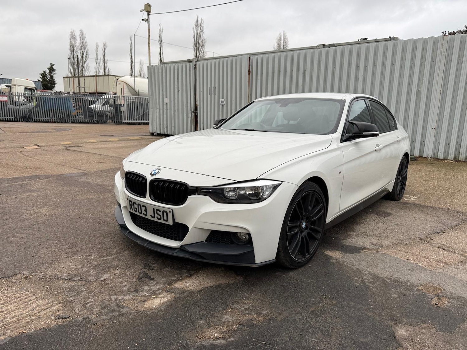 Used BMW 3 Series 2015 for sale - 78063100: Photo 1