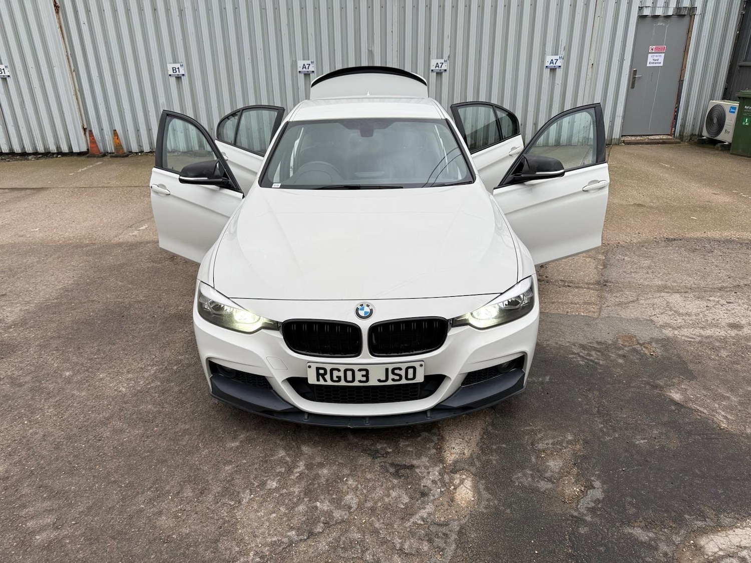 Used BMW 3 Series 2015 for sale - 78063100: Photo 5