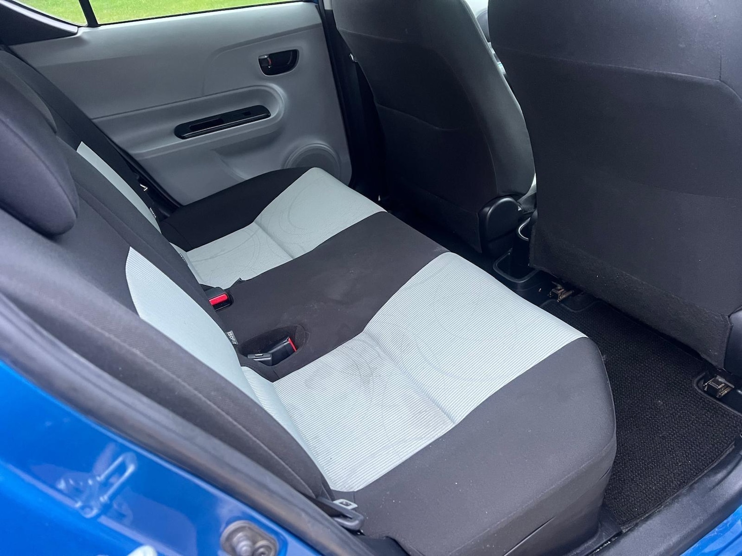 Used Toyota Aqua 2024 for sale - 77175321: Photo 12