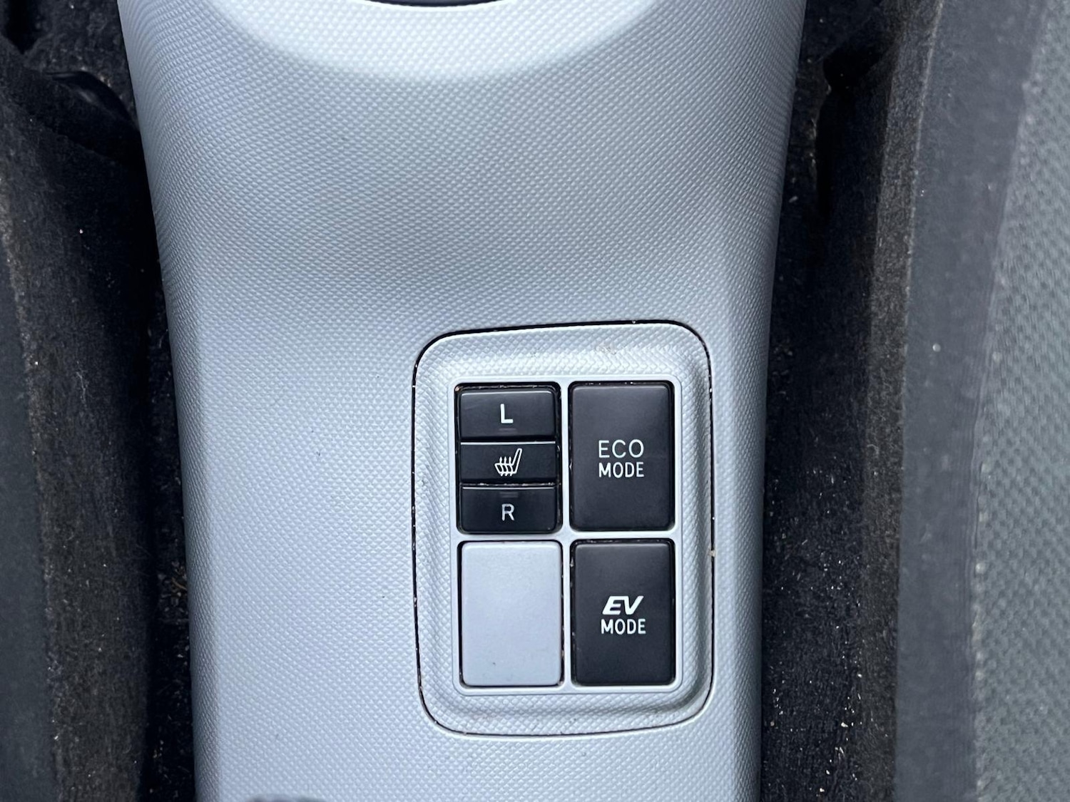 Used Toyota Aqua 2024 for sale - 77175321: Photo 19